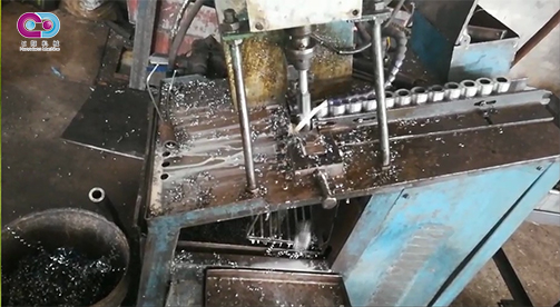 直螺纹钢筋套筒精准攻丝（3）