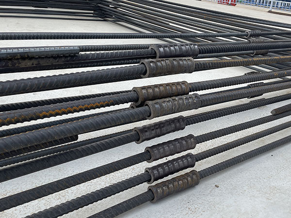 冷挤压钢筋套筒施工现场-10.jpg